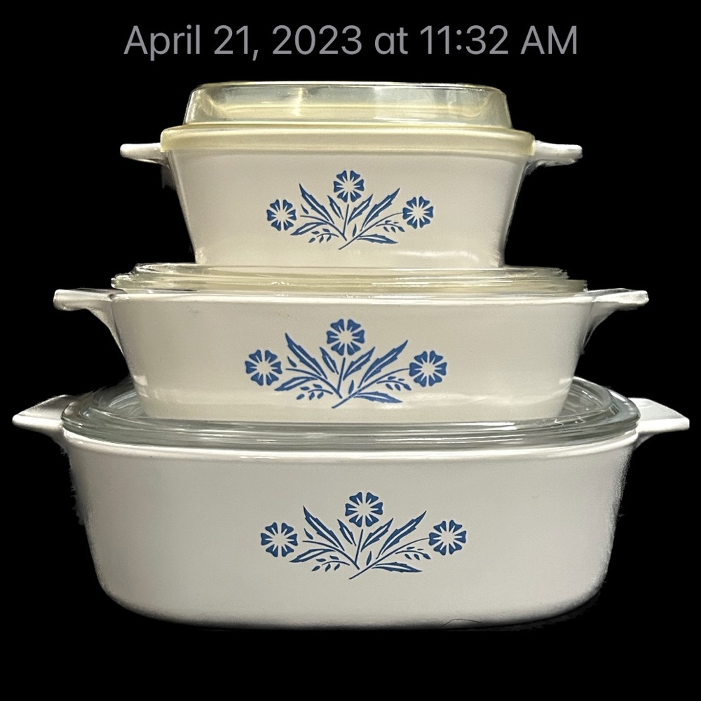 Antique original era corning-ware casserole set